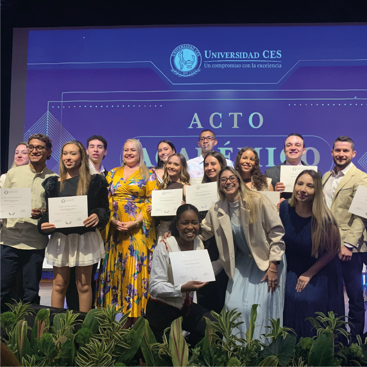 La Universidad CES exalta la excelencia y el compromiso de su comunidad educativa