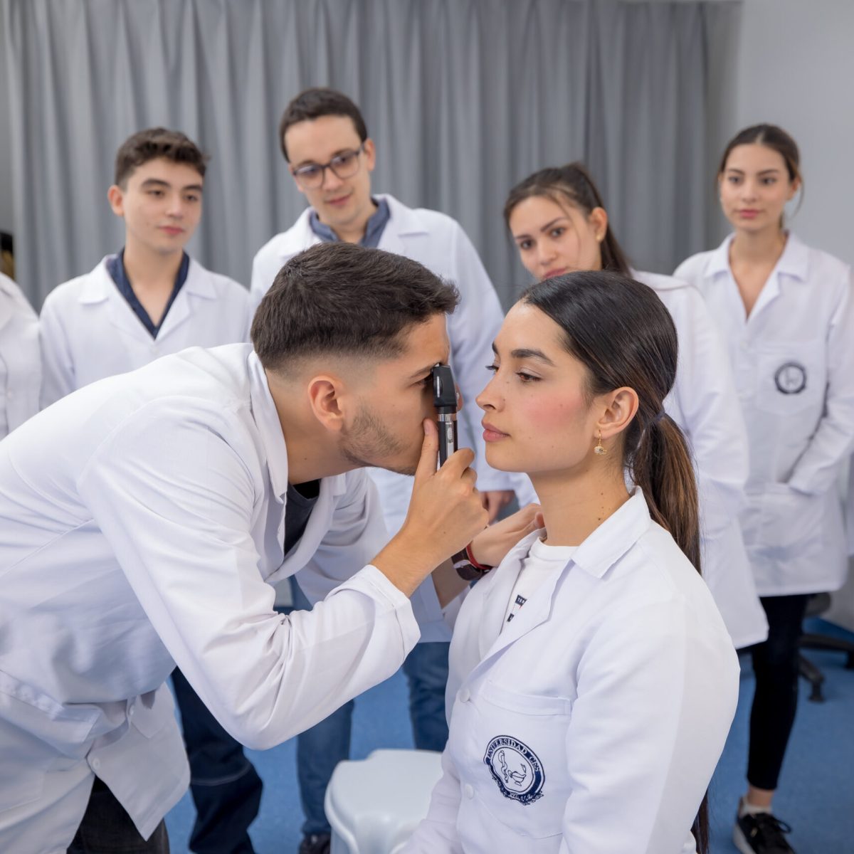 Universidad CES recibe la visita de la Universidad de Alabama para potenciar esfuerzos en beneficio de la salud visual de los niños