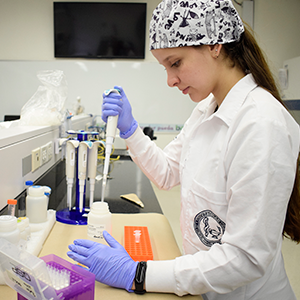 Estudiantes de Ingeniería Biomédica CES crearon innovador nebulizador canino
