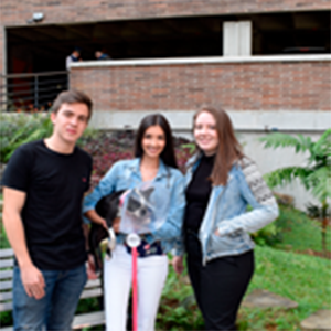 Estudiantes de Ingeniería Biomédica CES crearon innovador nebulizador canino