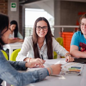 Tres estudiantes de la U son beneficiados con la beca Sueños de Paz
