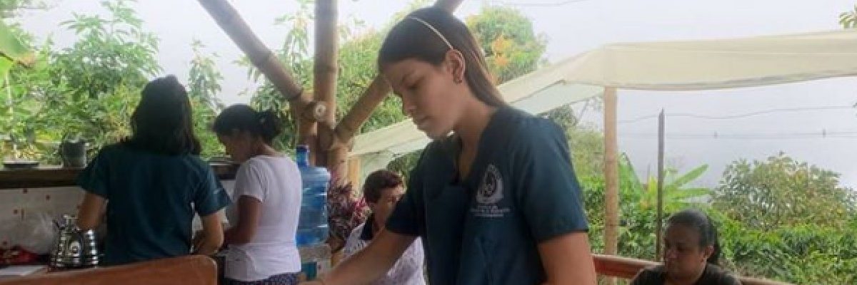Nutrición en el campo, formación en alimentación sostenible a familias de Ciudad Bolívar, Antioquia