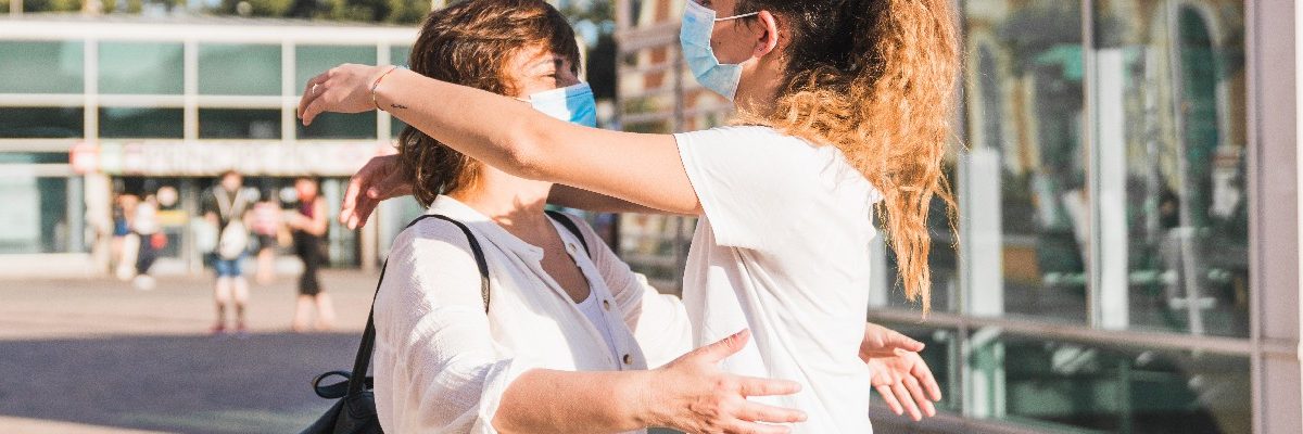 ¿Cuál es la importancia de los abrazos en pandemia? Desde psicología nos explican