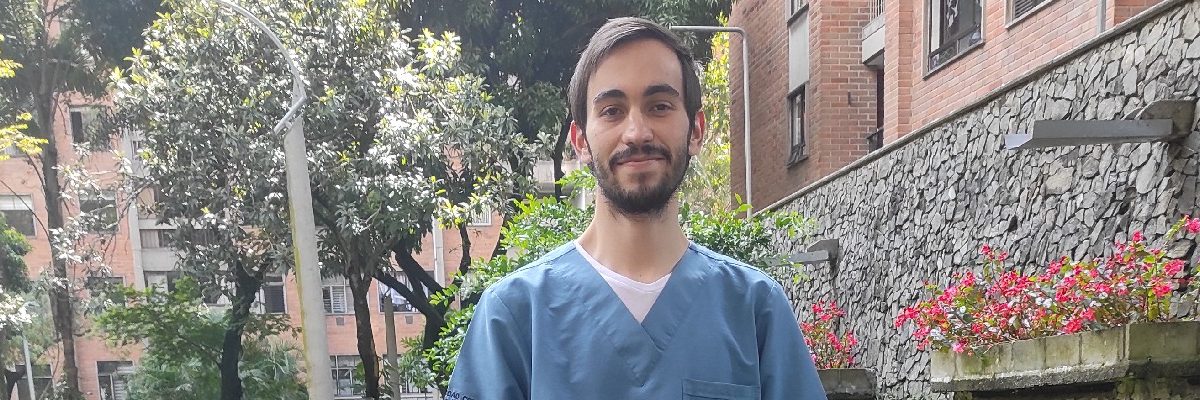Juan José Amaya Alviar, estudiante de medicina que ganó el premio Manuel Uribe Ángel