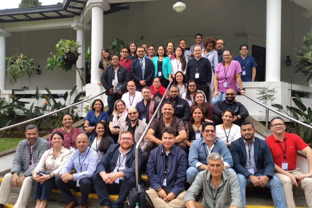 OPS se prepara desde la Universidad CES para reducir las muertes maternas en las Américas