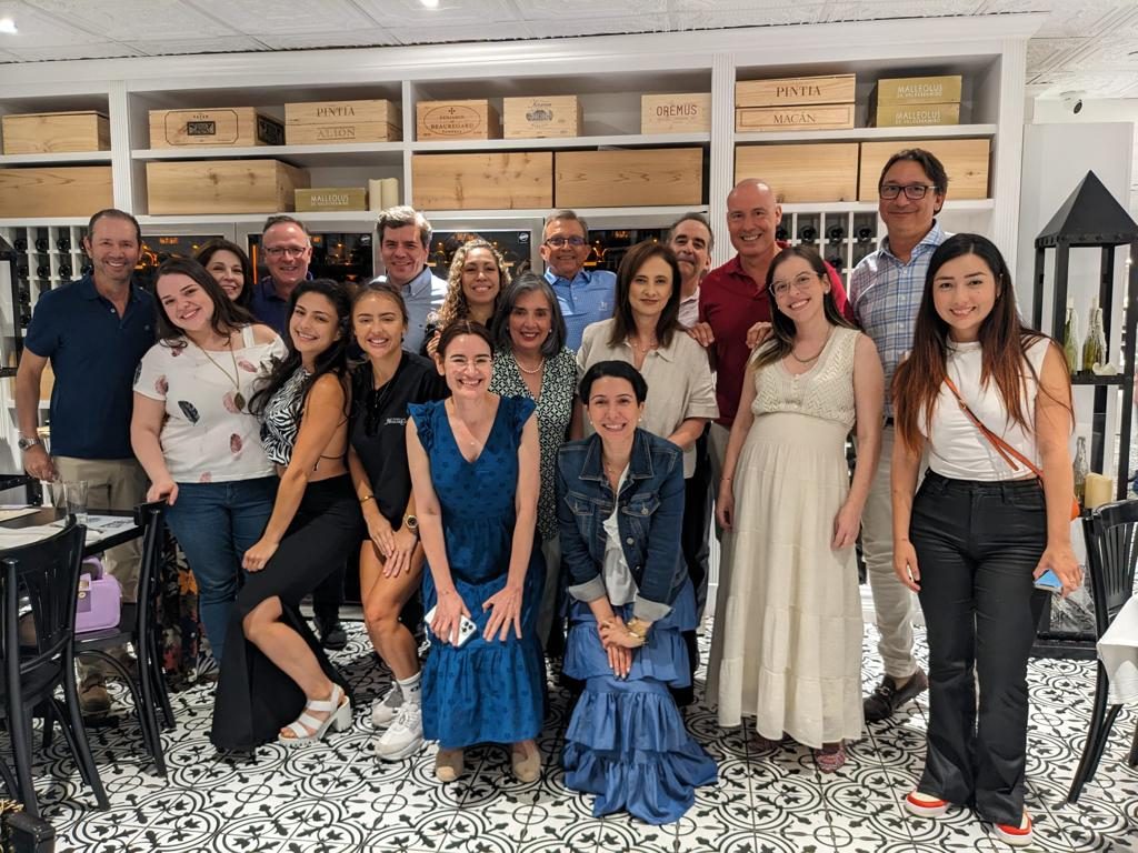 Egresados CES y el rector Manuel Acevedo J. sostuvieron encuentro en Estados Unidos