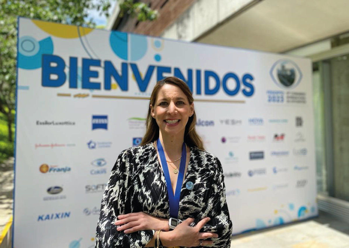 Coordinadora del Programa de Optometría CES participó en congreso internacional con la presidenta del Consejo Mundial de Optometría