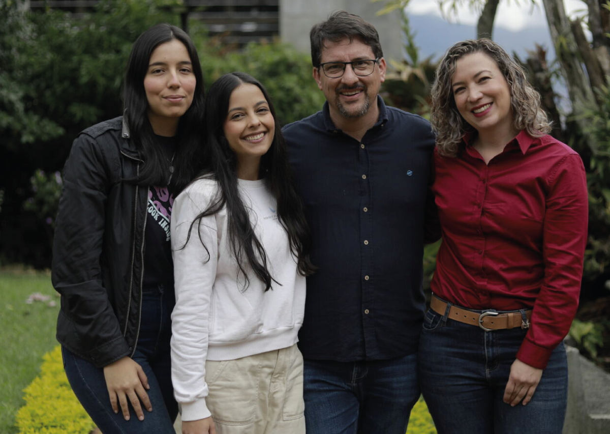 Proyecto que analiza decisiones bioéticas a la problemática de los hipopótamos en Colombia ganó premio de investigación internacional en España